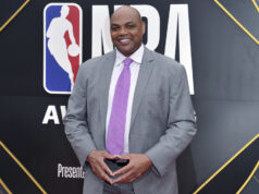 A CBS não pode impedir Charles Barkley de apoiar imigrantes ao vivo O CEO da Skydance Media, David Ellison, comparece à estreia de