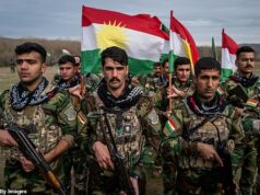 A CIA está apoiando a ofensiva terrestre curda no Irã enquanto Trump oferece apoio aéreo Combatentes curdos Peshmerga treinam em 18 de janeiro de 2026 perto de Erbil, Iraque