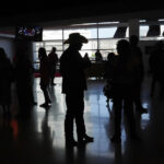 O presidente Donald Trump faz o discurso sobre o Estado da União em uma sessão conjunta do Congresso na Câmara da Câmara, no Capitólio dos EUA, em Washington, terça-feira, 24 de fevereiro de 2026. (Kenny Holston/The New York Times via AP, Pool)