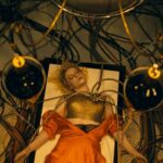 'A Noiva!' Crítica: Jessie Buckley e Christian Bale são monstros magnéticos na pesada viagem de terror punk de Maggie Gyllenhaal