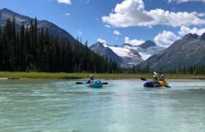 A ameaça de espécies invasoras estimula a proibição de remar em alguns cursos de água em Jasper e outros parques nacionais Um mapa criado pela Parks Canada que descreve onde as embarcações e as aves pernaltas são bem-vindas.