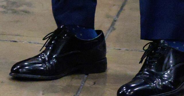 A ansiedade dos sapatos masculinos atinge o Salão Oval
