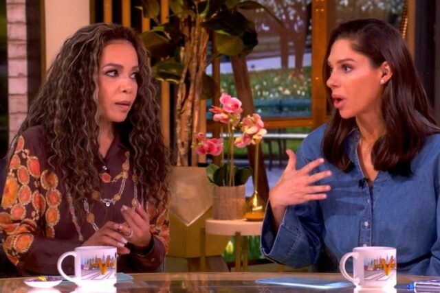 A apresentadora convidada de 'The View', Abby Huntsman, admite que não acha que o secretário de Defesa Pete Hegseth esteja “qualificado para o trabalho”
