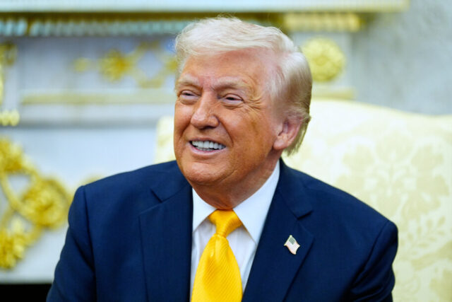 A caneca feia do querido líder Trump em breve manchará Untitleddesign5.png