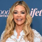 Denise Richards está se sentindo ‘saudável e confiante’ depois de refazer seus implantes mamários rompidos