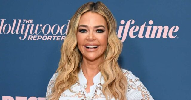 Denise Richards está se sentindo ‘saudável e confiante’ depois de refazer seus implantes mamários rompidos