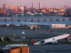 A equipe do controlador do LaGuardia pode ter violado os procedimentos na noite da colisão, mostra o documento Yahoo news home