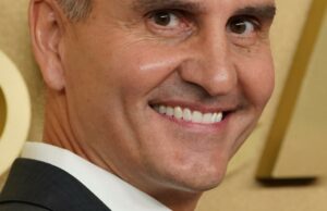 A era Josh D’Amaro da Disney começa após a transferência de Bob Iger A era Josh D'Amaro da Disney começa após a transferência de Bob Iger