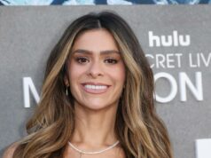 A estrela de ‘Bachelorette’ Taylor Frankie Paul joga bancos de bar na ex Dakota Mortensen em vídeo vazado de 2023, criança perto de incidente doméstico A estrela de 'Bachelorette' Taylor Frankie Paul joga bancos de bar na ex Dakota Mortensen em vídeo vazado de 2023, criança perto de incidente doméstico