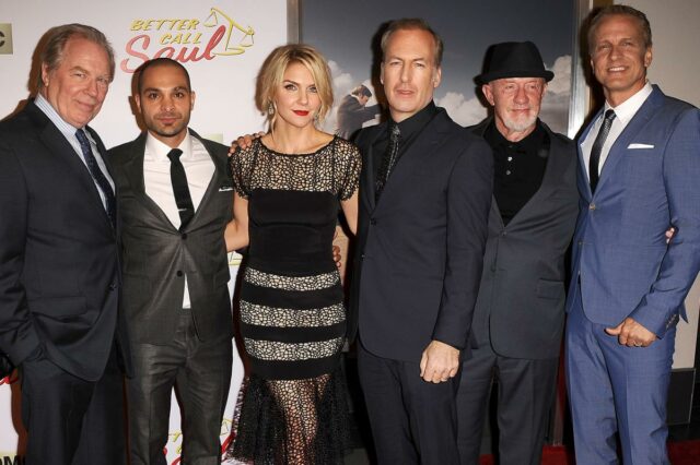 A estrela de 'Better Call Saul' é forçada a entregar pacotes para a Amazon depois que os papéis de ator acabam
