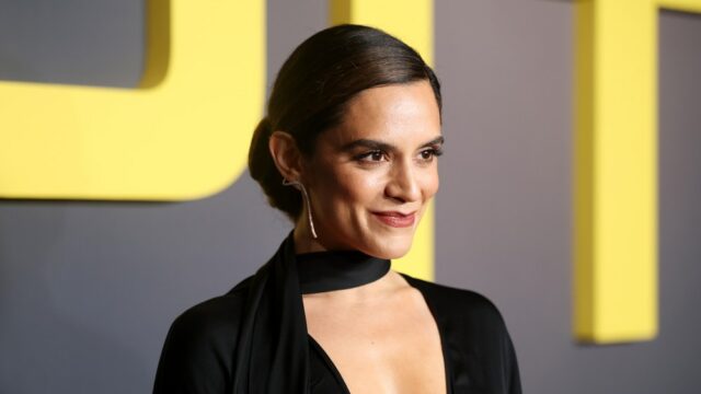 A estrela de 'The Pitt' Sepideh Moafi diz que seu primeiro agente 'Queria que eu mudasse meu nome': 'Eu imediatamente disse F— Não'
