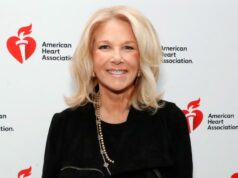 A ex-apresentadora do ‘GMA’ Joan Lunden alega que o ex-chefe do WABC a assediou sexualmente A ex-apresentadora do 'GMA' Joan Lunden alega que o ex-chefe do WABC a assediou sexualmente