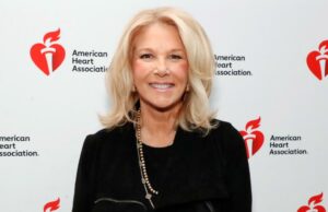 A ex-apresentadora do ‘GMA’ Joan Lunden alega que o ex-chefe do WABC a assediou sexualmente A ex-apresentadora do 'GMA' Joan Lunden alega que o ex-chefe do WABC a assediou sexualmente