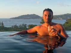 A ex-estrela de TOWIE, Jordan Wright, é encontrada morta em uma vala de drenagem na Tailândia após se hospedar sozinha em um hotel Homenagens foram feitas à estrela de TOWIE, Jordan Wright. Em sua última postagem no Instagram, de 6 de março – poucos dias antes de ser encontrado morto – ele estava relaxando em uma piscina infinita na Tailândia.