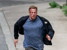 A filmagem da câmera corporal da estrela de Reacher, Alan Ritchson, de uma briga selvagem com um vizinho foi divulgada … mostrando toda a extensão do confronto sangrento Alan Ritchson estava armado com uma câmera corporal quando brigou com seu vizinho Ronnie Taylor no domingo. A filmagem, compartilhada no TikTok, dá uma visão mais ampla do que realmente aconteceu entre os dois homens antes da altercação se tornar sangrenta; visto atirando em Reacher em junho