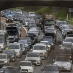 Espera-se que quase 22 milhões de viagens de lazer sejam feitas nas estradas britânicas antes do fim de semana do feriado bancário, naquela que poderá ser a Páscoa mais movimentada em quatro anos.