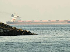 A guerra no Irão é a mais recente ameaça a uma economia global abalada por Trump Estreito de Ormuz