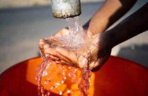 A importância da água potável para o futuro das crianças em áreas remotas A importância da água potável para o futuro das crianças em áreas remotas