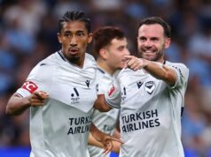 A impressionante cobrança de falta de Juan Mata contra o Sydney FC provoca reação instantânea de Bruno Fernandes A impressionante cobrança de falta de Juan Mata contra o Sydney FC provoca reação instantânea de Bruno Fernandes