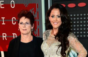 A mãe de Jenelle Evans, Barbara, fala depois que lhe foi negada a custódia de Jace Coleções Indonesian Diversity FW19: 2Madison Avenue, Alleira Batik, Dian Pelangi e Itang Yunas - Front Row, Jenelle Evans