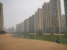 À medida que a economia da China abranda, alguns jovens estão a comprar apartamentos baratos para se “aposentarem” mais cedo À medida que a economia da China abranda, alguns jovens estão a comprar apartamentos baratos para se “aposentarem” mais cedo