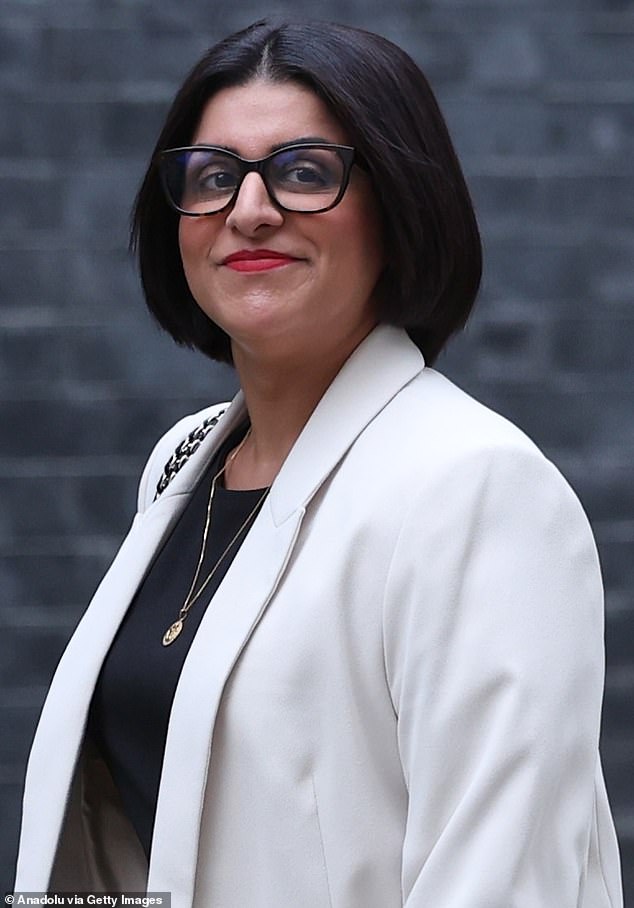 A ministra do Interior, Shabana Mahmood, 'ameaça de renunciar' devido A ministra do Interior, Shabana Mahmood, poderia entregar sua notificação após a exigência de Angela Rayner para que o governo eliminasse regras de imigração mais rígidas