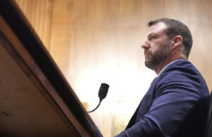 A nova escolha de Trump no DHS pode ser pior do que Kristi Noem A nova escolha de Trump no DHS pode ser pior do que Kristi Noem