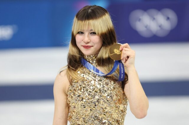 A patinadora olímpica Alysa Liu implora aos fãs que recuem: ‘Alguém me perseguiu até meu carro’
