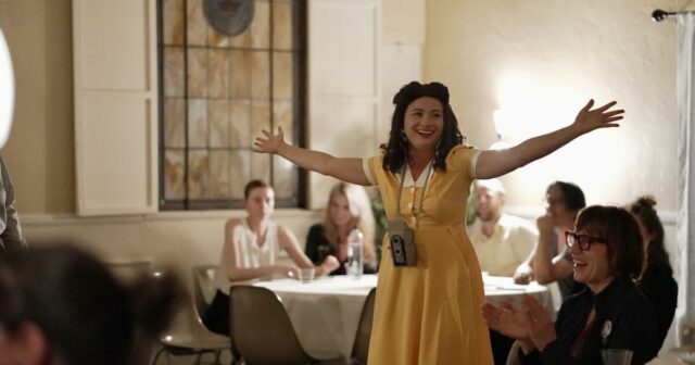 A peça cult '5 Lesbians Eating a Quiche' se torna uma experiência imersiva e desequilibrada em Los Angeles
