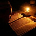 A prioridade de ler e terminar o Alcorão no mês do Ramadã, prática que se aproxima da noite de Qadr