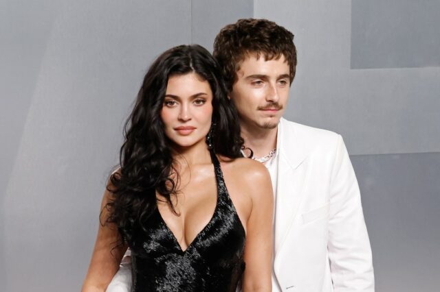 A reação imediata de Timothée Chalamet à perda do Oscar capturada em vídeo
