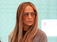 A roupa de aeroporto de Jennifer Lopez é fácil – tudo que você precisa é esta saia confortável Gisele Bündchen