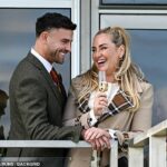 O 'ferrador mais quente do mundo' que foi visto namorando Josie Gibson em Cheltenham está supostamente noivo da mãe de seu filho