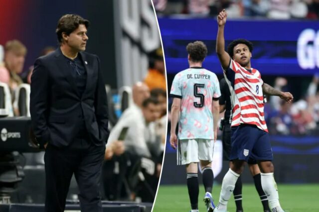 A verificação da realidade da UMNST na Bélgica serve como Mauricio Pochettino, técnico dos Estados Unidos, observa durante o amistoso internacional entre Estados Unidos e Bélgica no Estádio Mercedes-Benz em 28 de março de 2026 em Atlanta, Geórgia.