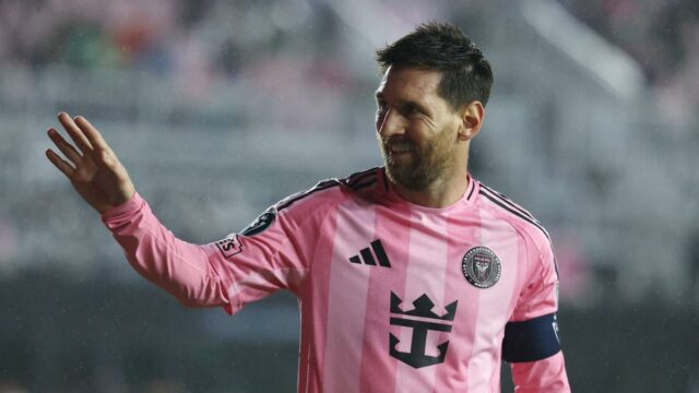 ASSISTA: Messi marca 900º gol na carreira e se junta a Ronaldo na lista de elite
