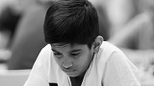 Aarav Dengla torna-se o 93º Grande Mestre de Xadrez da Índia
