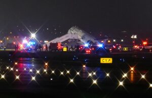 Acidente no aeroporto de LaGuardia: colisão de avião da Air Canada causa fechamento Acidente no aeroporto de LaGuardia: colisão de avião da Air Canada causa fechamento