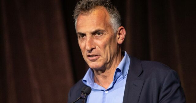 Acusações de agressão de Catalano são 'incrivelmente conflitantes': coproprietário da ACM, Alex Waislitz
