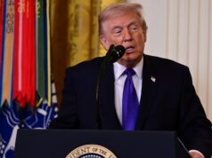 Administração Trump preparada para embolsar uma taxa de US$ 10 bilhões pela intermediação do acordo TikTok O CEO da TikTok, Shou Zi Chew, chega para a posse de Donald J. Trump na Rotunda do Capitólio dos EUA em 20 de janeiro de 2025 em Washington, DC. Donald Trump toma posse para seu segundo mandato como 47º presidente dos Estados Unidos. (Foto de Kevin Lamarque - Piscina/Getty Images)