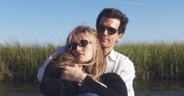 Sarah Pidgeon como Carolyn Bessette, Paul Anthony Kennedy como John F. Kennedy Jr.