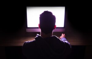 Advogado por trás de casos de psicose de IA alerta sobre riscos de vítimas em massa Advogado por trás de casos de psicose de IA alerta sobre riscos de vítimas em massa