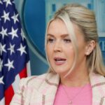 O secretário de Defesa dos EUA, Pete Hegseth, fala durante uma entrevista coletiva no Pentágono em 2 de março de 2026. (Brendan Smialowski/AFP via Getty Images)