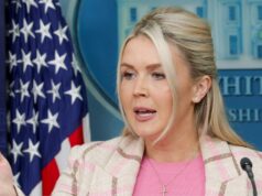 Agência de notícias retira foto de Karoline Leavitt após reclamações na Casa Branca O secretário de Defesa dos EUA, Pete Hegseth, fala durante uma entrevista coletiva no Pentágono em 2 de março de 2026. (Brendan Smialowski/AFP via Getty Images)