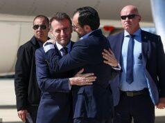Agora a Marinha Francesa navega para o resgate! As calorosas boas-vindas de Macron em Chipre ao prometer proteger o Estreito de Ormuz Saudação: Macron e o líder cipriota Nikos Christodoulides numa demonstração de poder diplomático