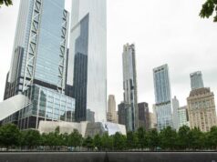 Ainda existe: o poder duradouro da bandeira americana 25 anos após o 11 de setembro Ainda existe: o poder duradouro da bandeira americana 25 anos após o 11 de setembro