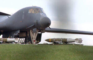 Al Jazeera vê bombas sendo carregadas em aviões dos EUA na base do Reino Unido Al Jazeera vê bombas sendo carregadas em aviões dos EUA na base do Reino Unido