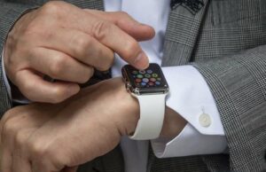 Alerta do Apple Watch leva a polícia de NJ à localização da pessoa sequestrada mulher escapa de sequestro na Flórida 3 homens são presos