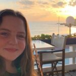 Maisie Almond era uma adolescente “em boa forma e saudável” antes de reclamar de uma “dor de barriga”. Mais tarde, os médicos descobriram que seu fígado estava amarelo e ela foi diagnosticada com hepatite.