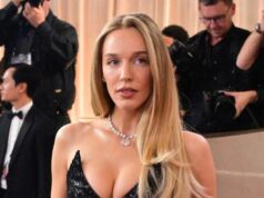 Alex Cooper diz que negociações de ‘má-fé’ lhe custaram milhões de dólares Alex-Cooper-e-Sofia-Franklyn