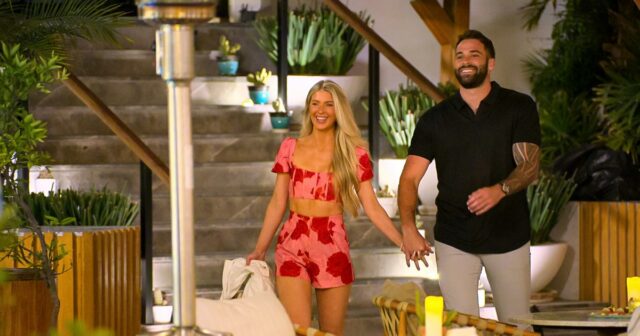 Alex Henderson e Ashley Carpenter de ‘Love Is Blind’ ainda O amor é cego. (Da esquerda para a direita) Ashley Carpenter, Alex Henderson no episódio 1006 de Love Is Blind. Cr. Cortesia da Netflix © 2026